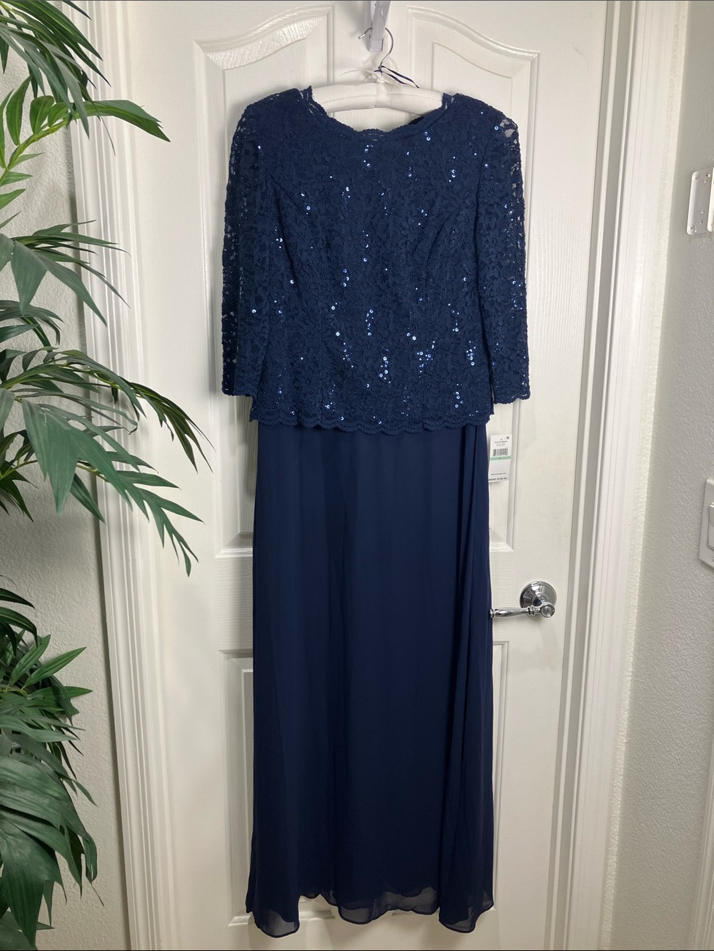 ALEX EVENINGS Juliet Sequin & Lace Chiffon Gown, Navy, 8 US